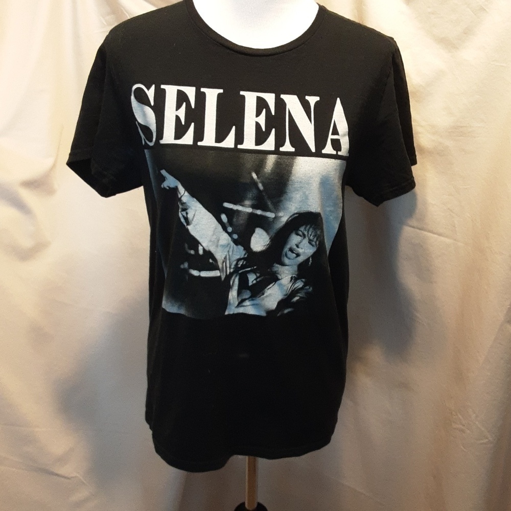 Selena Tee SZ SM